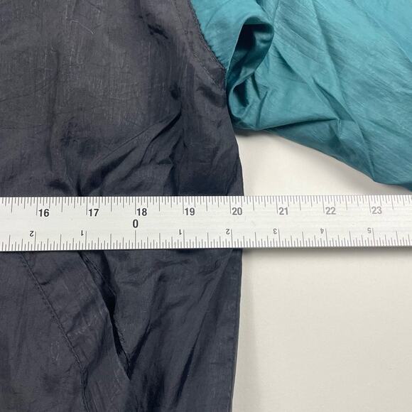 Vintage 90s Wilson Black & Green Windbreaker Gym Athletic Jacket Medium - Picture 5 of 8